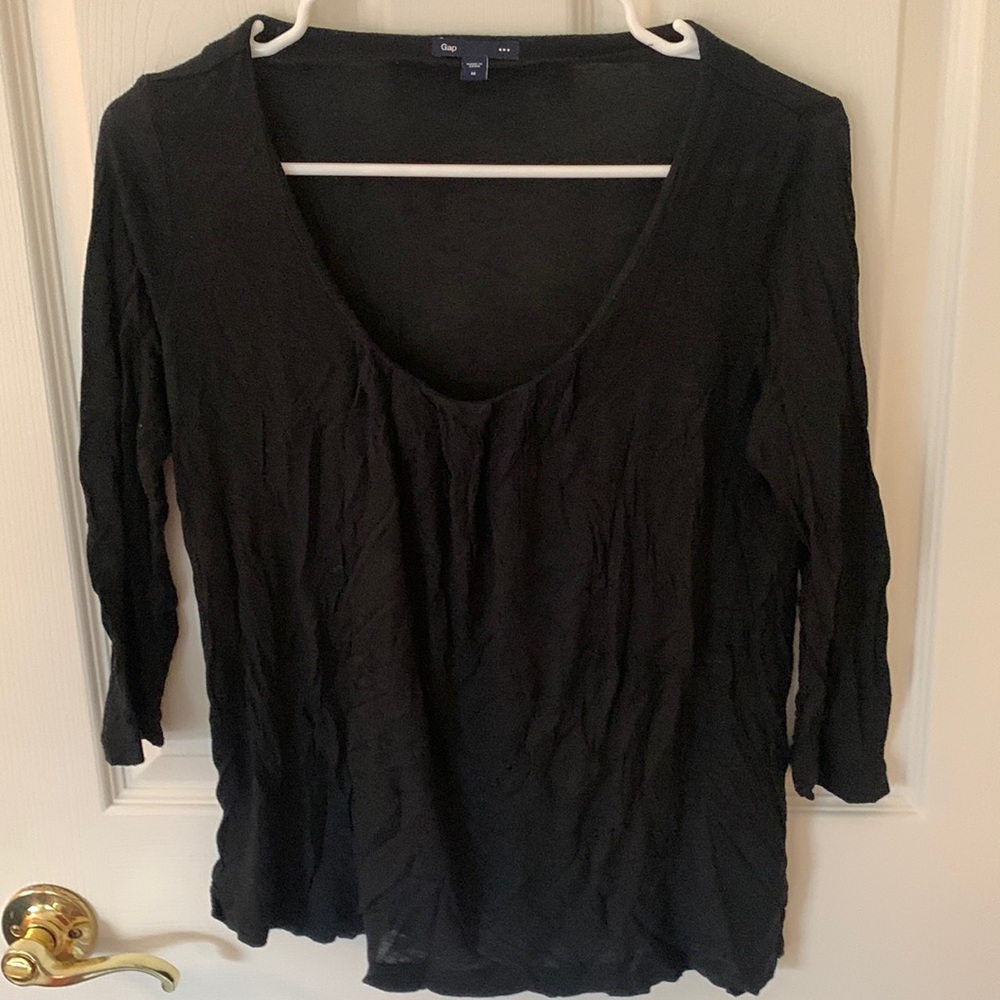Black gap tissue tee